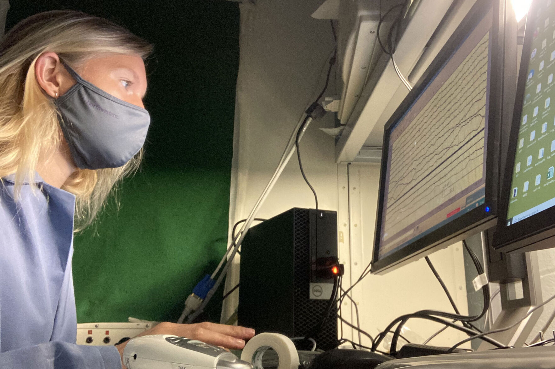 Real-time talk with a sleeping person is possible -- and they can even understand it